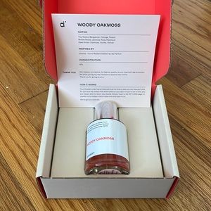 Dossier Woody Oakmoss Perfume - Chanel Coco Madomoiselle Eau de Parfum